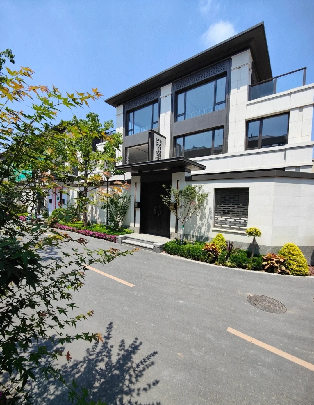 4个卧室都朝南,一家人都能住在阳光充足的房子里