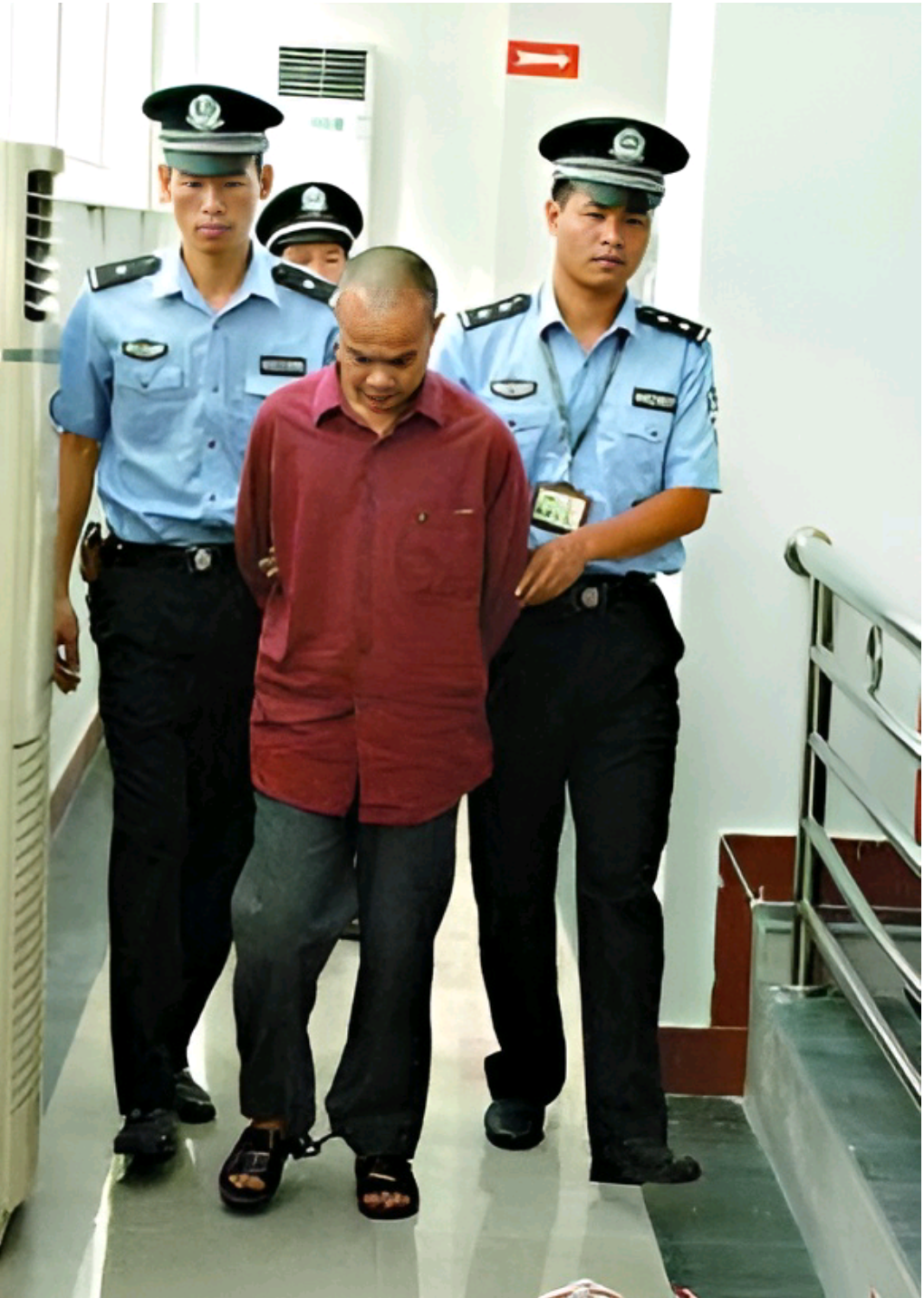 几小时后,正义的子弹终结了他的生命