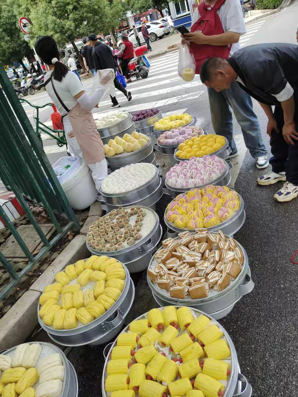适合过年摆摊的小生意(适合过年摆摊的小生意有哪些)