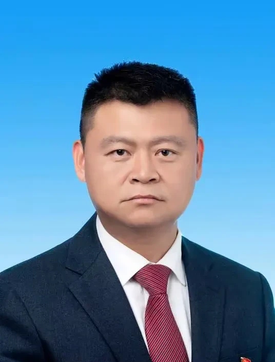 付勇这哥们儿是人,77年生的