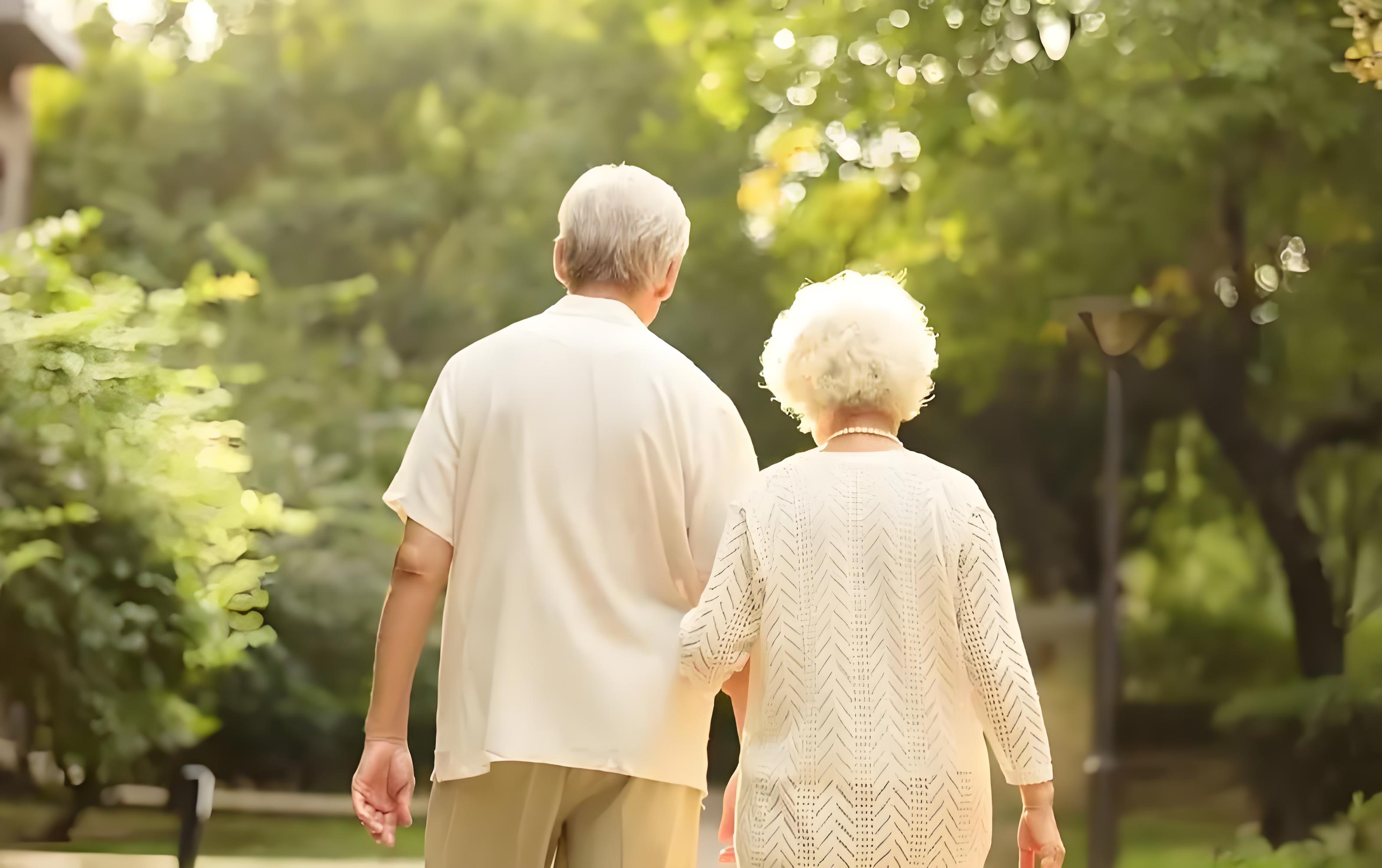 目前听到的最满意的答案:结婚不是拖垮彼此,而是两个相爱相知相伴的人