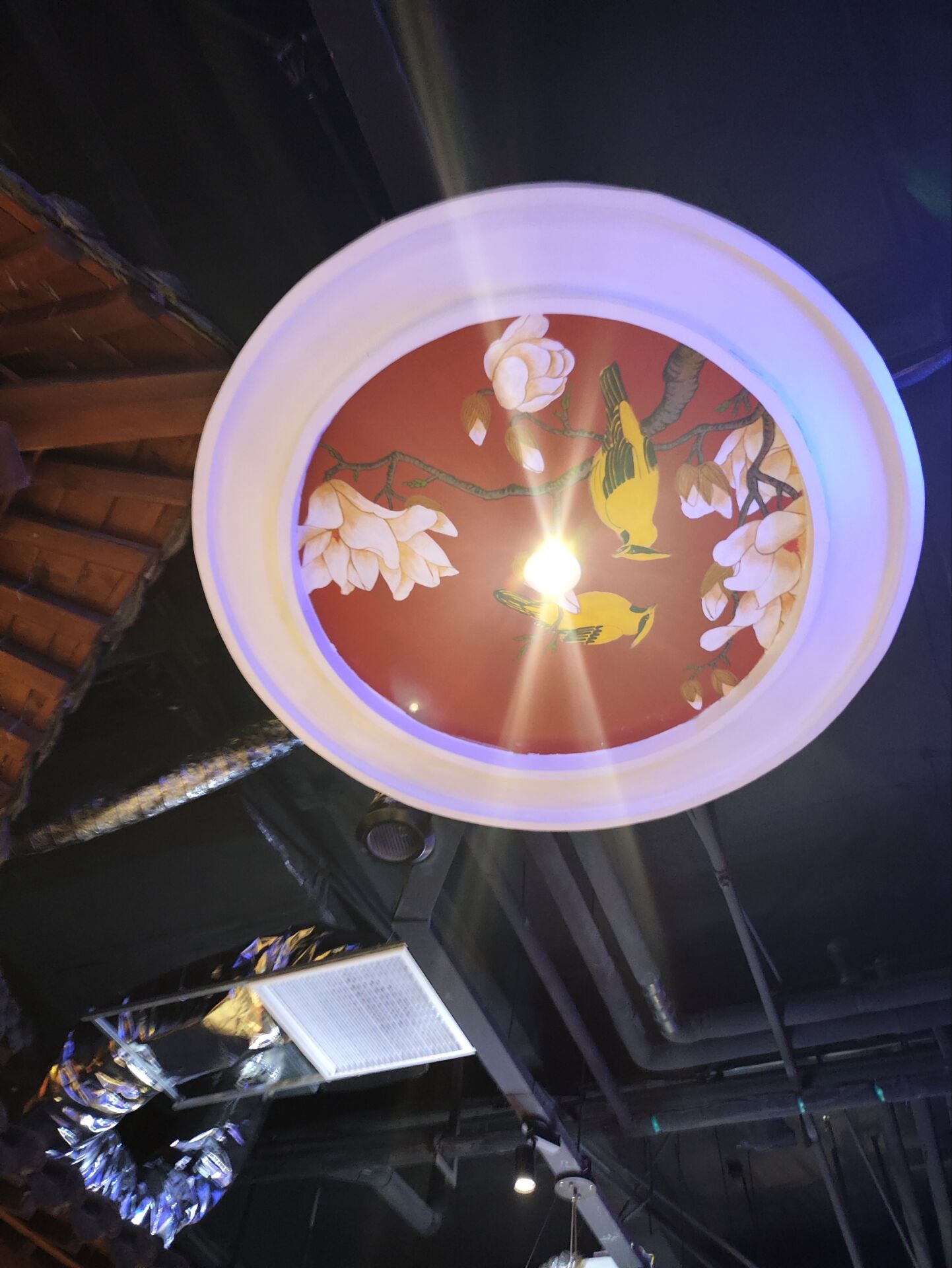 一位朋友在评论区留言:我83年,一直在教培,我们一