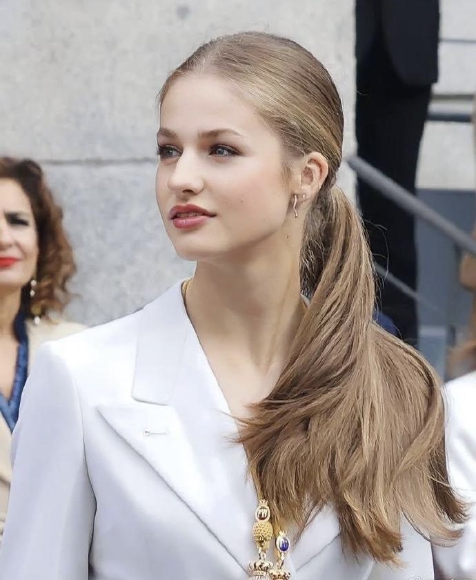 据西班牙媒体报道:当地时间1月8日,莱昂诺尔公主将登上"胡安·塞