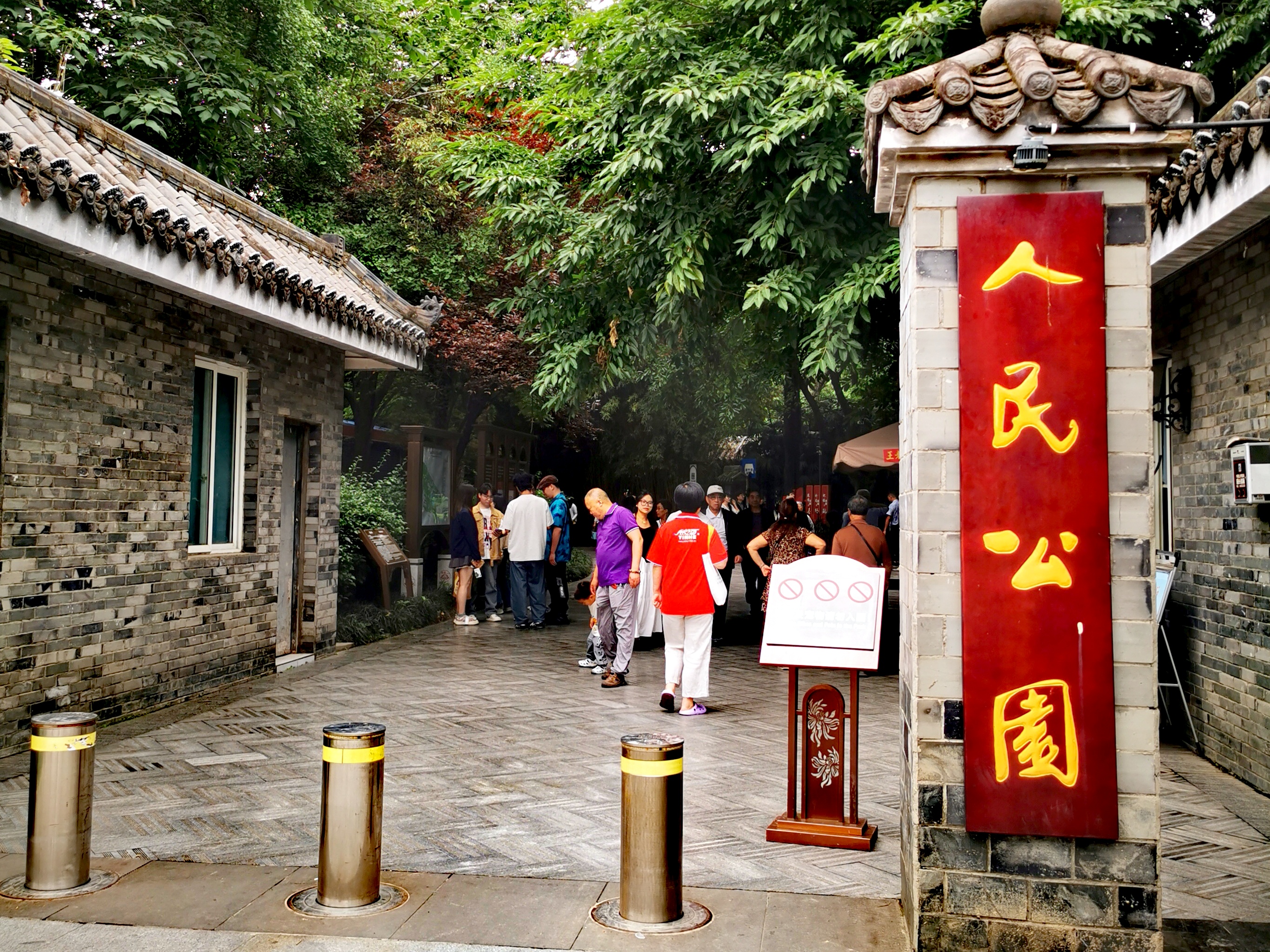 和女生聊天不知道聊什么 如果刚认识不久,聊天可以多
