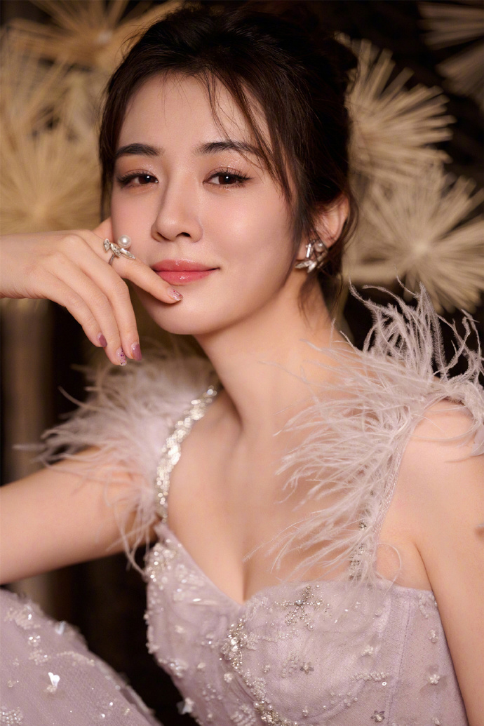 王晓晨好端庄大气