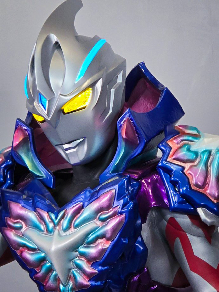 亚刻奥特曼,这位来自遥远星系的英勇守护者,身披璀璨夺目的银河装甲