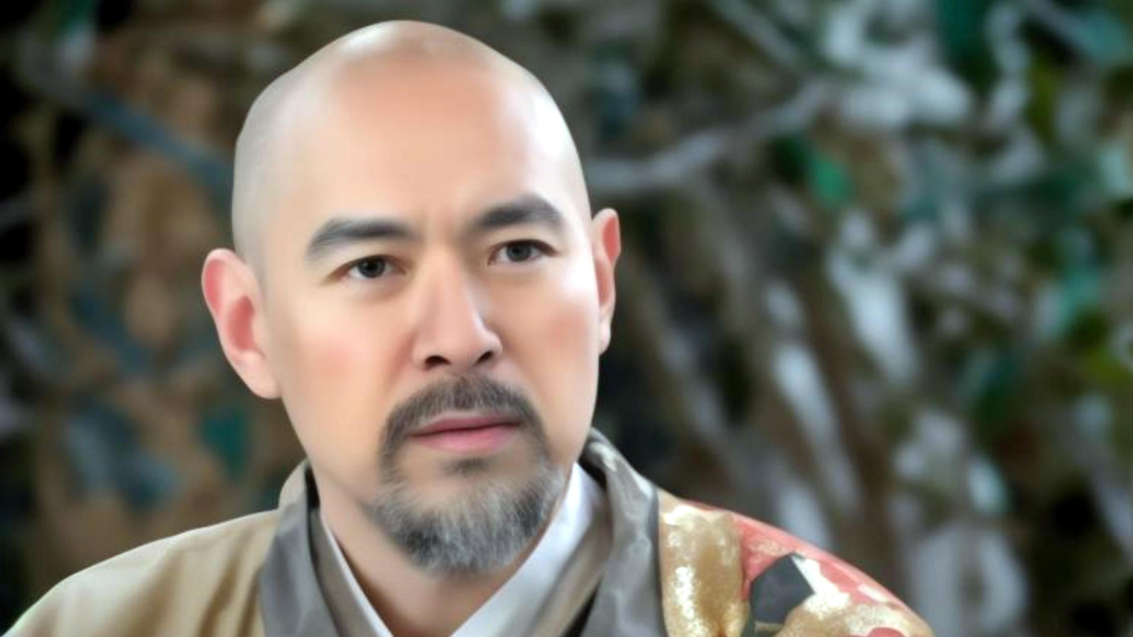 与陆展元相识2个月就