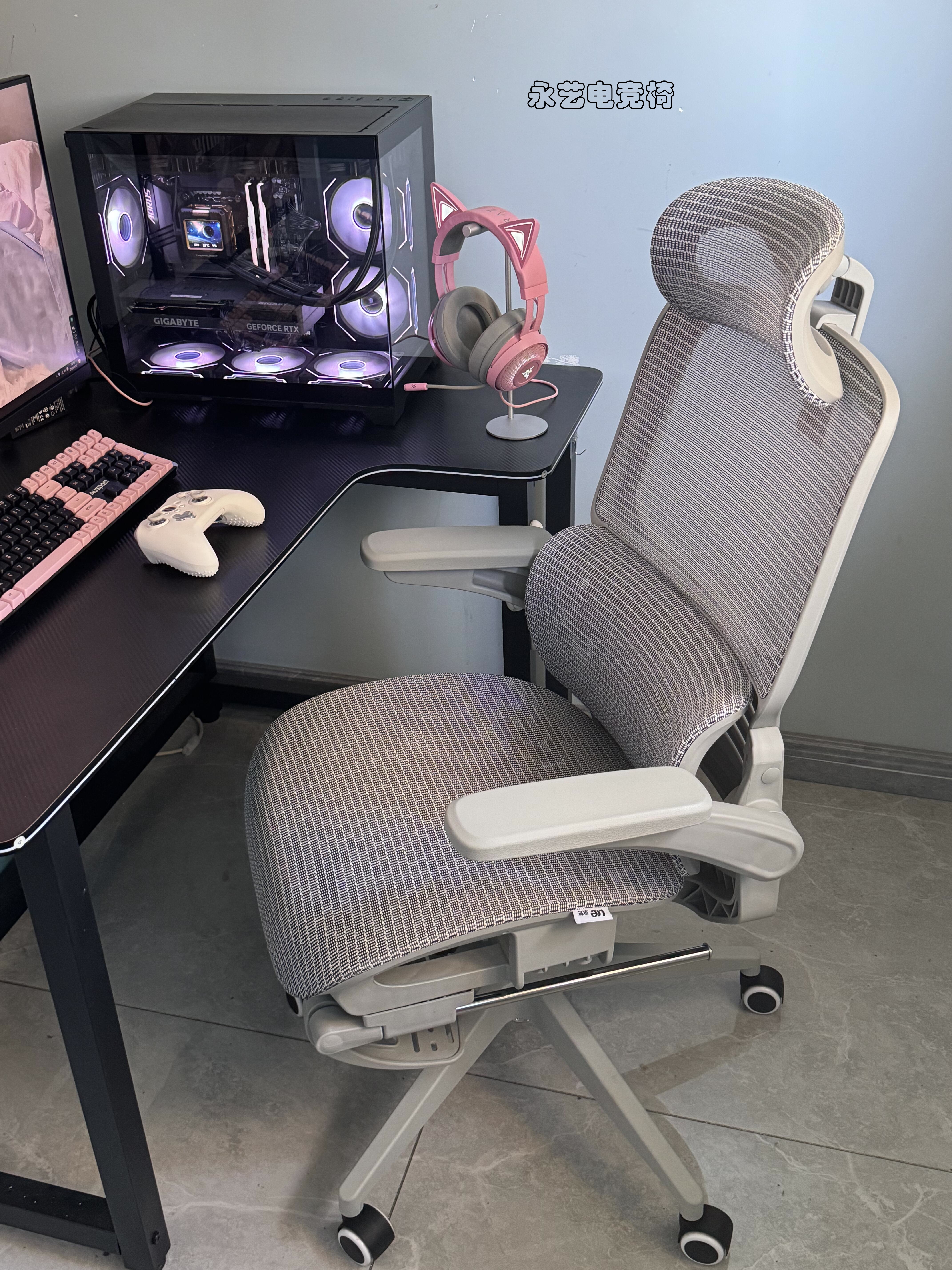 甚至一场游戏下来,腰酸背痛前几天生日,男朋友送我电竞椅游戏椅子电竞