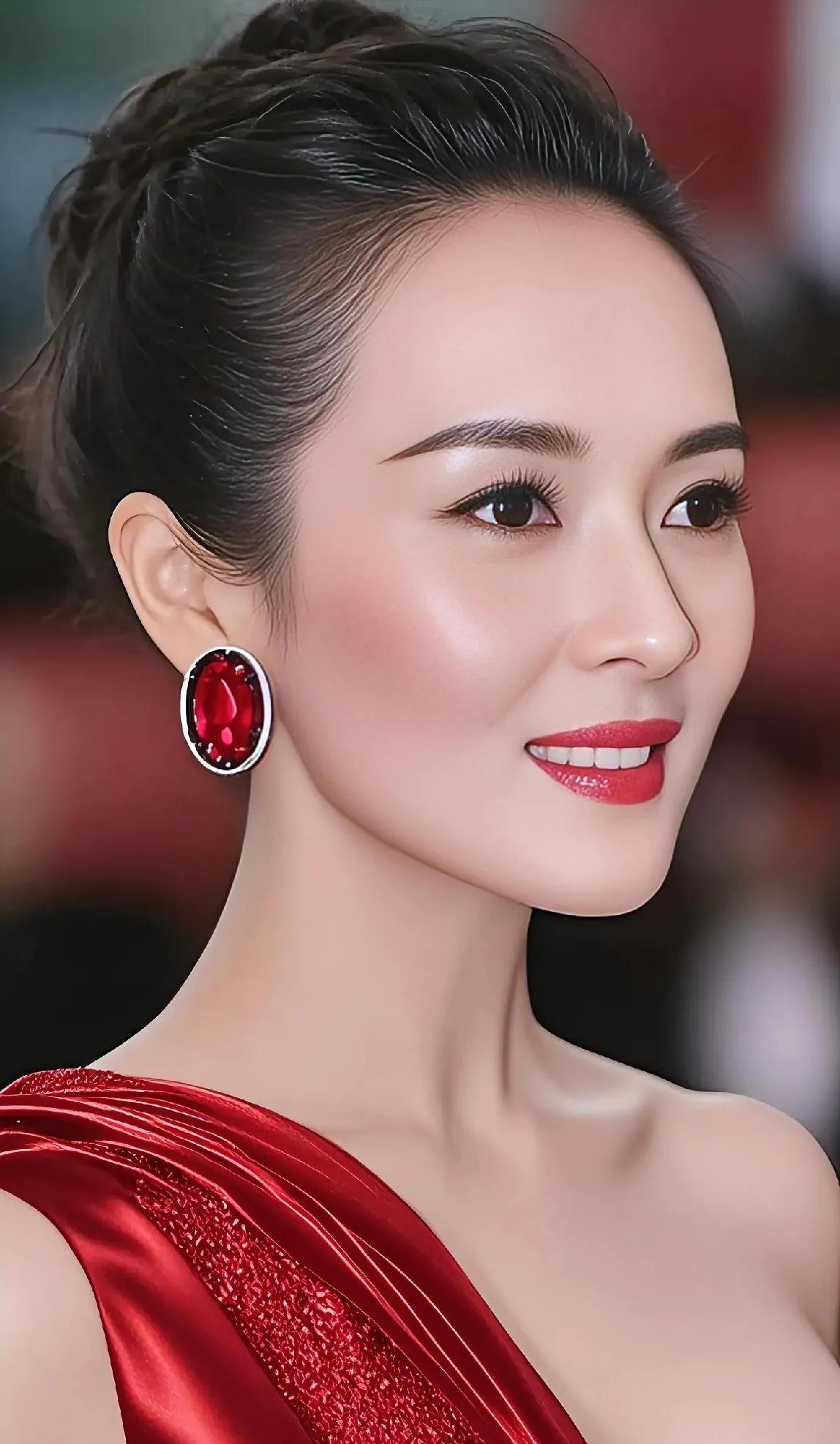 章子怡曾回忆道,第一次遇见汪峰是在2013年一场聚会中