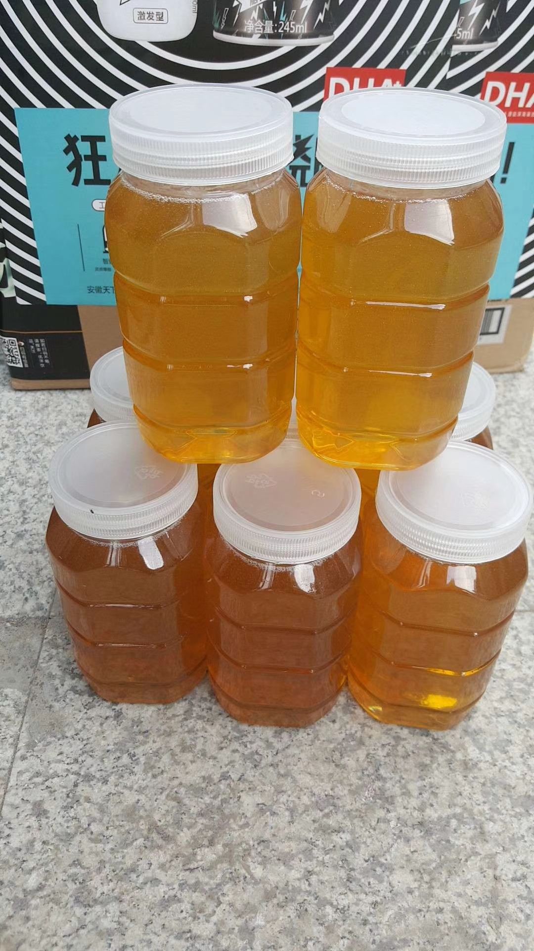 蜂蜜过期5年(过期五年的蜂蜜没有开封能喝)