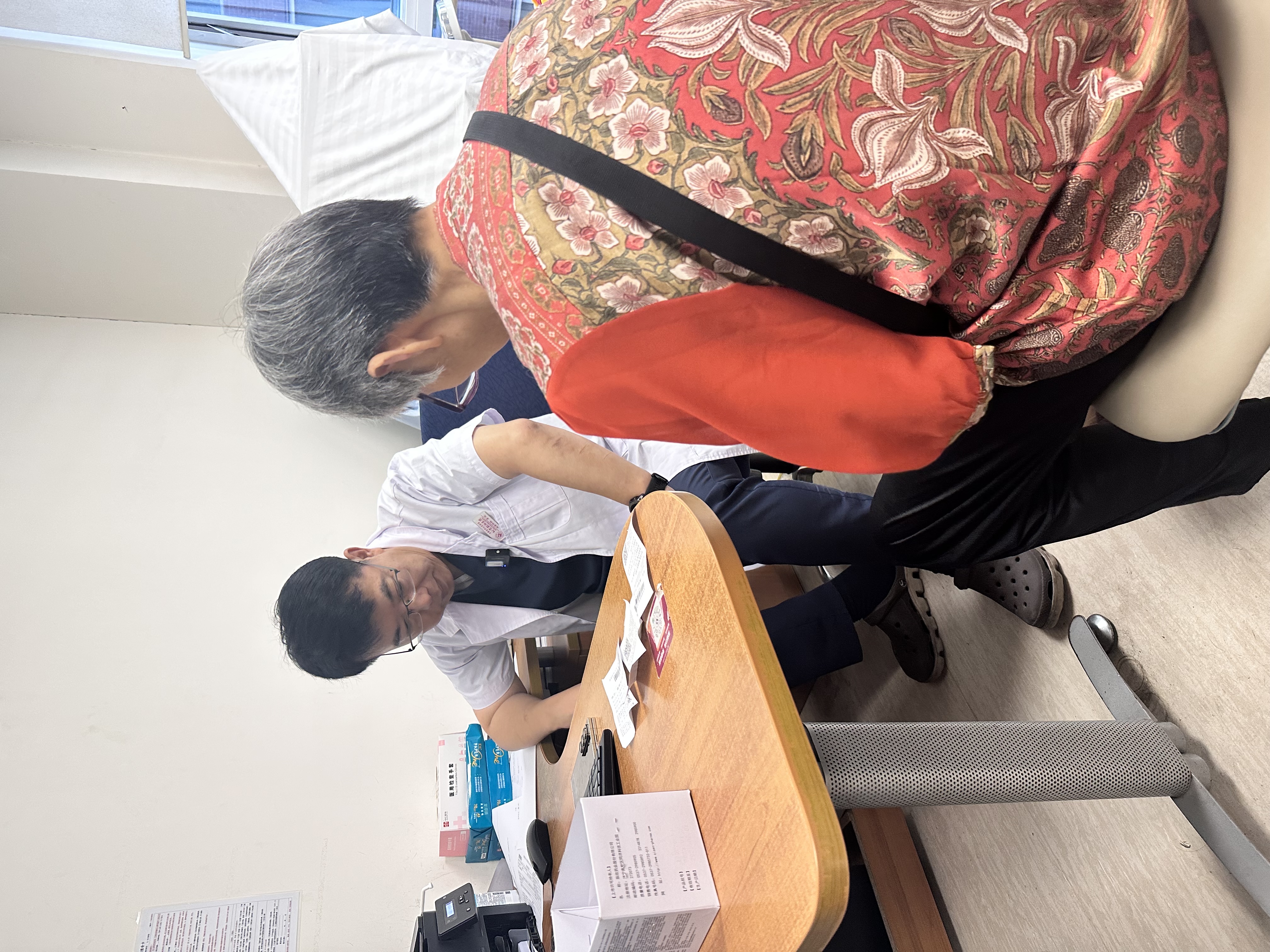 包含北京西苑中医院协助就诊跑腿挂号检查加急,用心服务客户包你满意的词条 包含北京西苑中医院协助就诊跑腿挂号检查加急,用心服务客户包你满意的词条