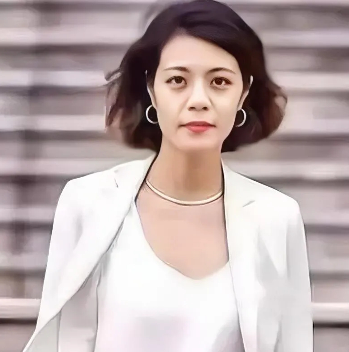 复旦大学陈果教授的一段话太治愈了:"余生不要和任何人争辩,哪怕别人