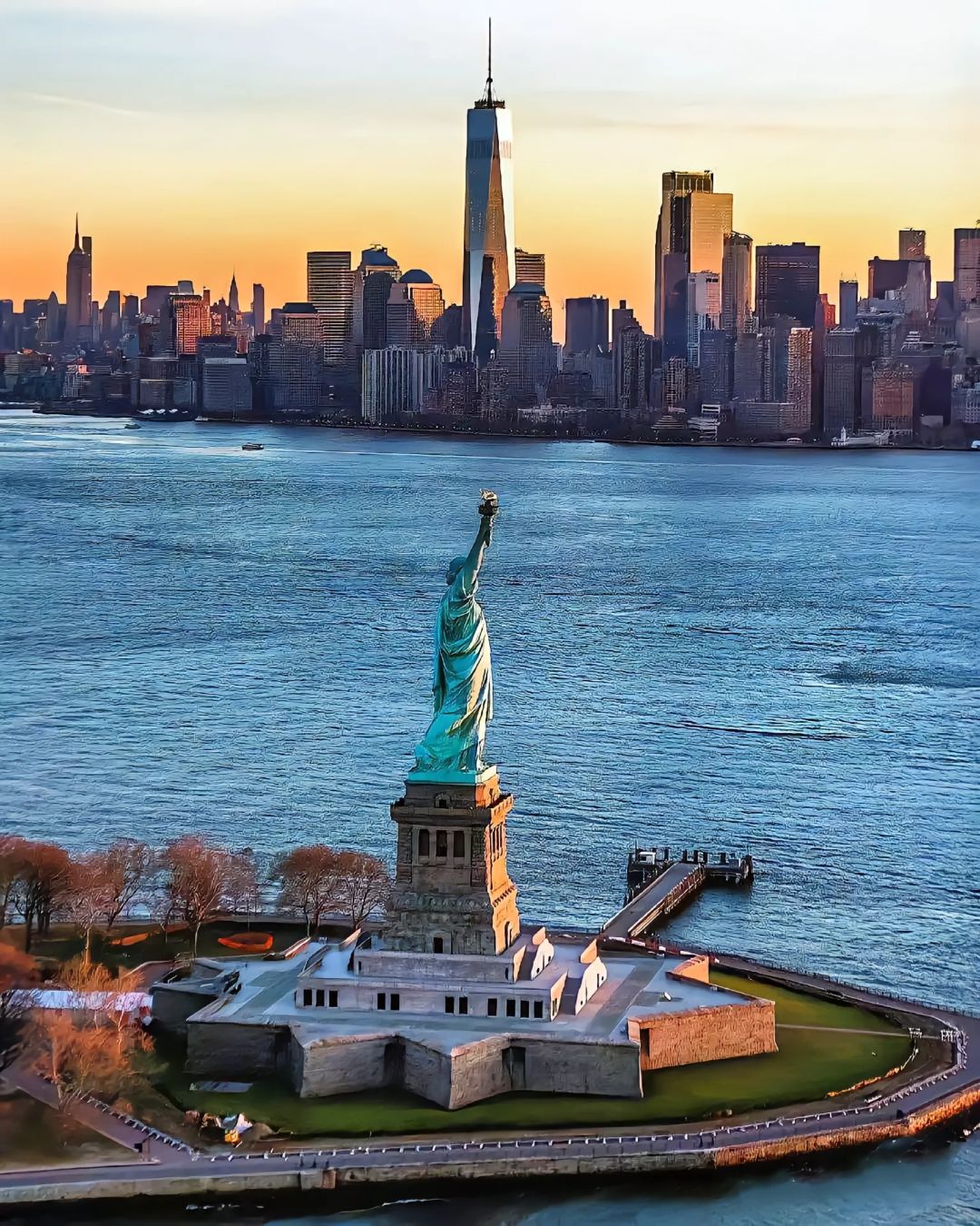 夏日出境游# 纽约,隶属于美国纽约州,是美国的大城市,位于美国东北部