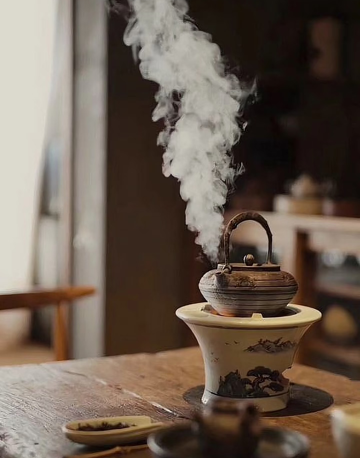 一个在机关不受待见的同事,在一个刚成立的新单位