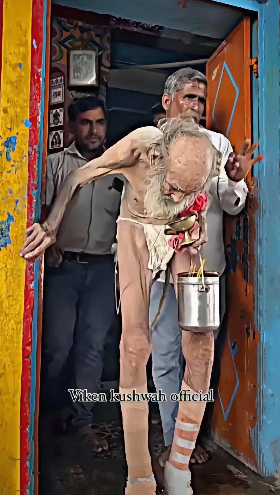 图中这位印度老人120岁高龄,估计他的寿命都打破世界纪录了