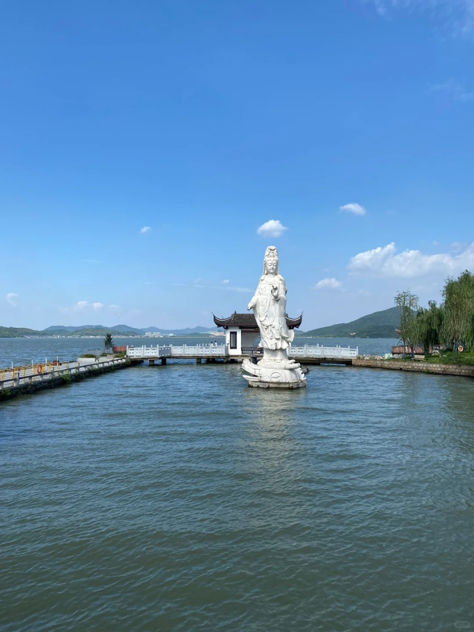 去了宁波旅游,不得不承认,宁波的现状让人无奈,必须吐槽一下  1,宁波