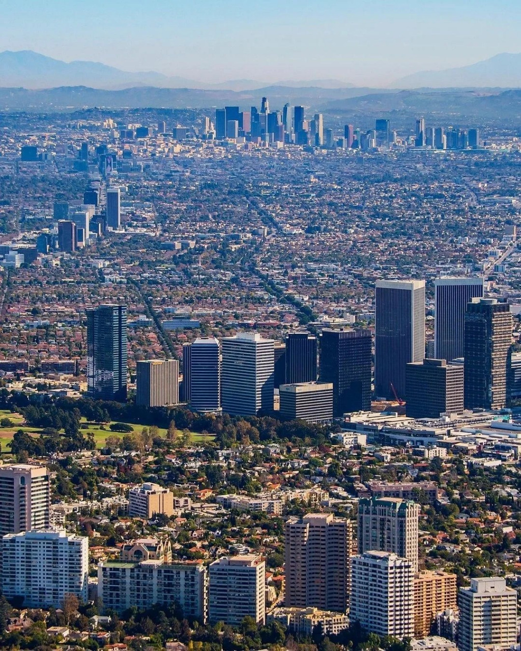 初回洛杉矶,我不禁感慨,这个人口仅有约400万的城市,其经济发展水平