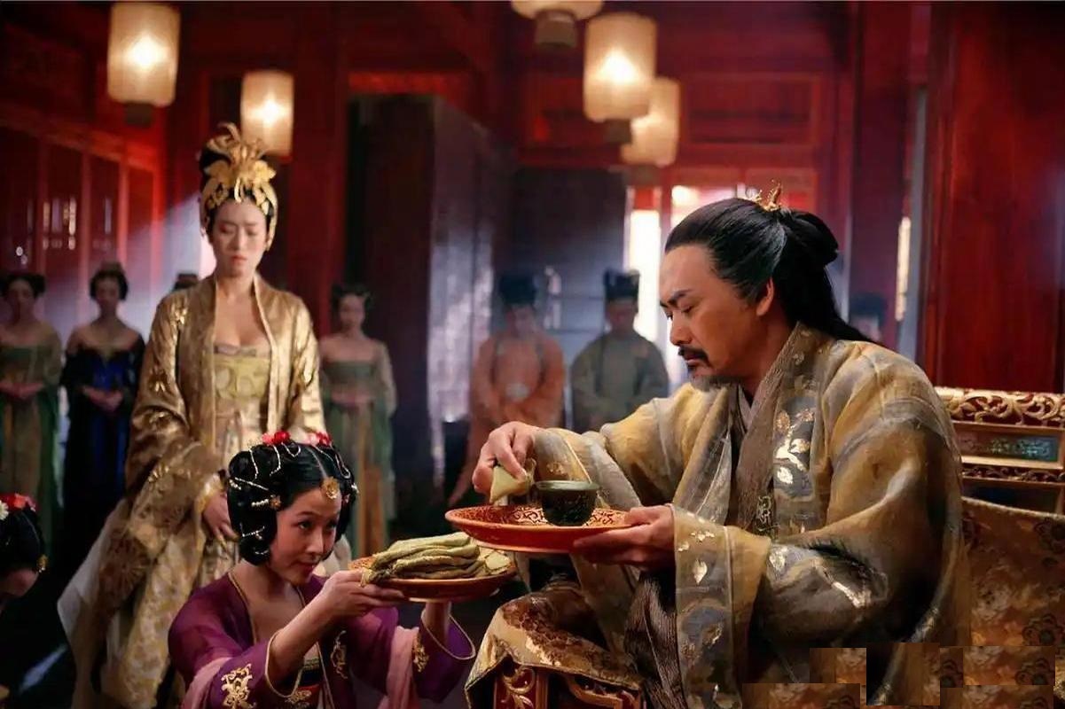 伺候皇帝