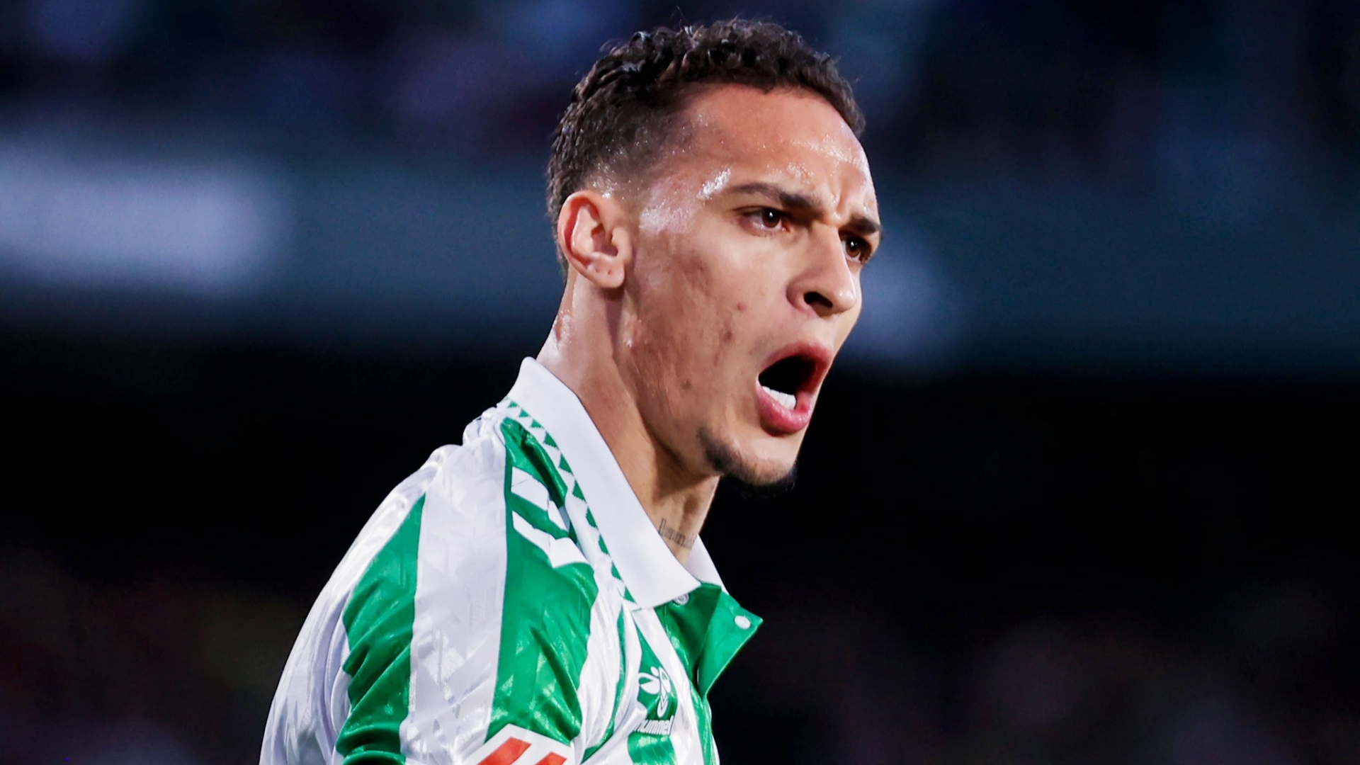 安东尼被租借至贝蒂斯后似乎找回了真正的自己,7场比赛贡献了3球2助