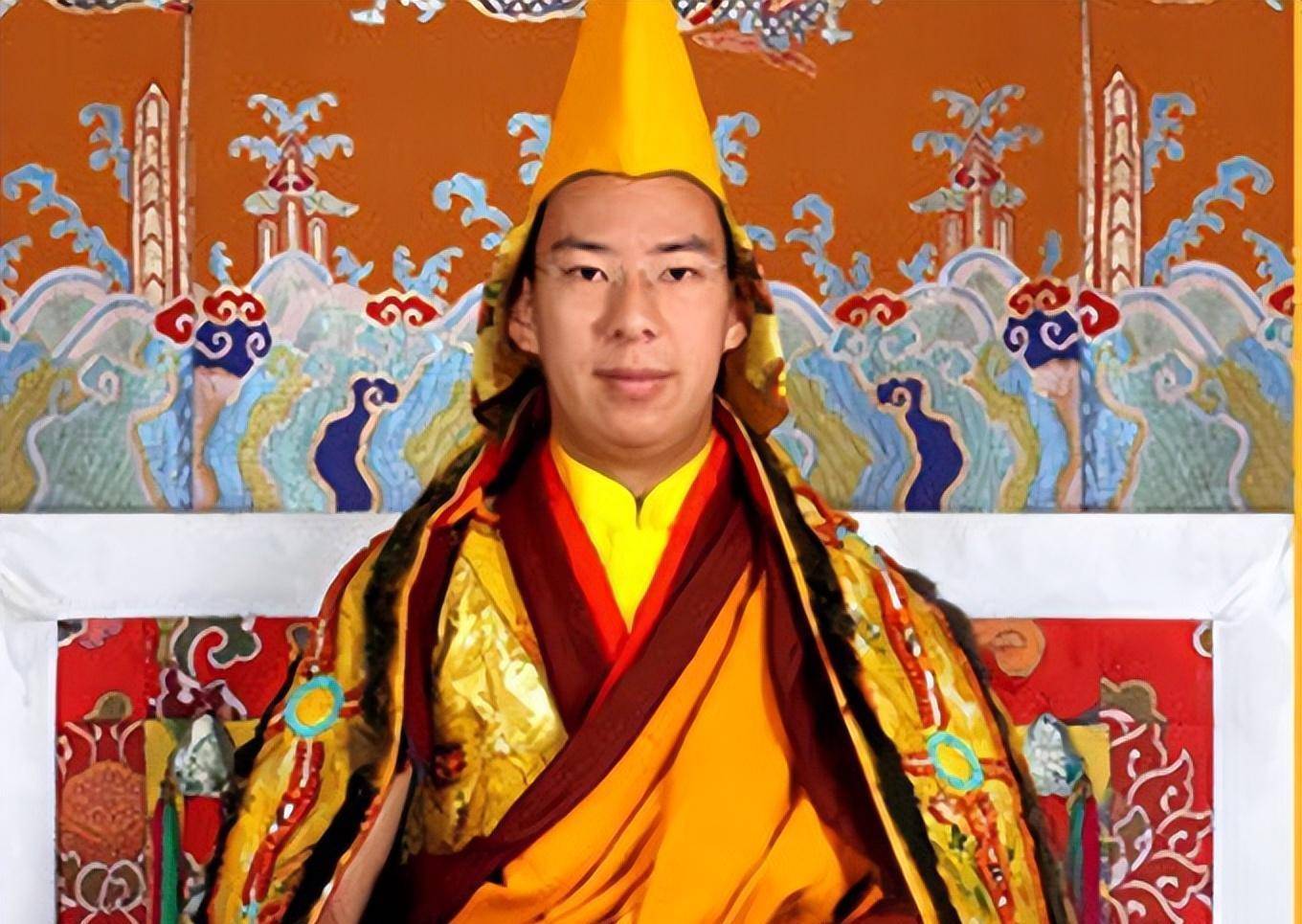 1989年,十世班禅圆寂后,高僧们长途跋涉去寻找转世灵童,国家为此特别