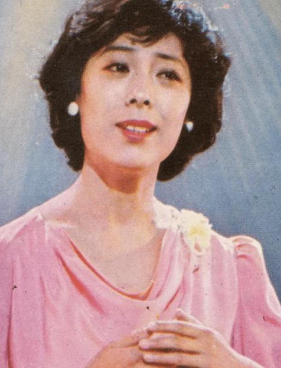 离婚!  关牧村与丈夫王星军的相识,还要追溯到 1983 年