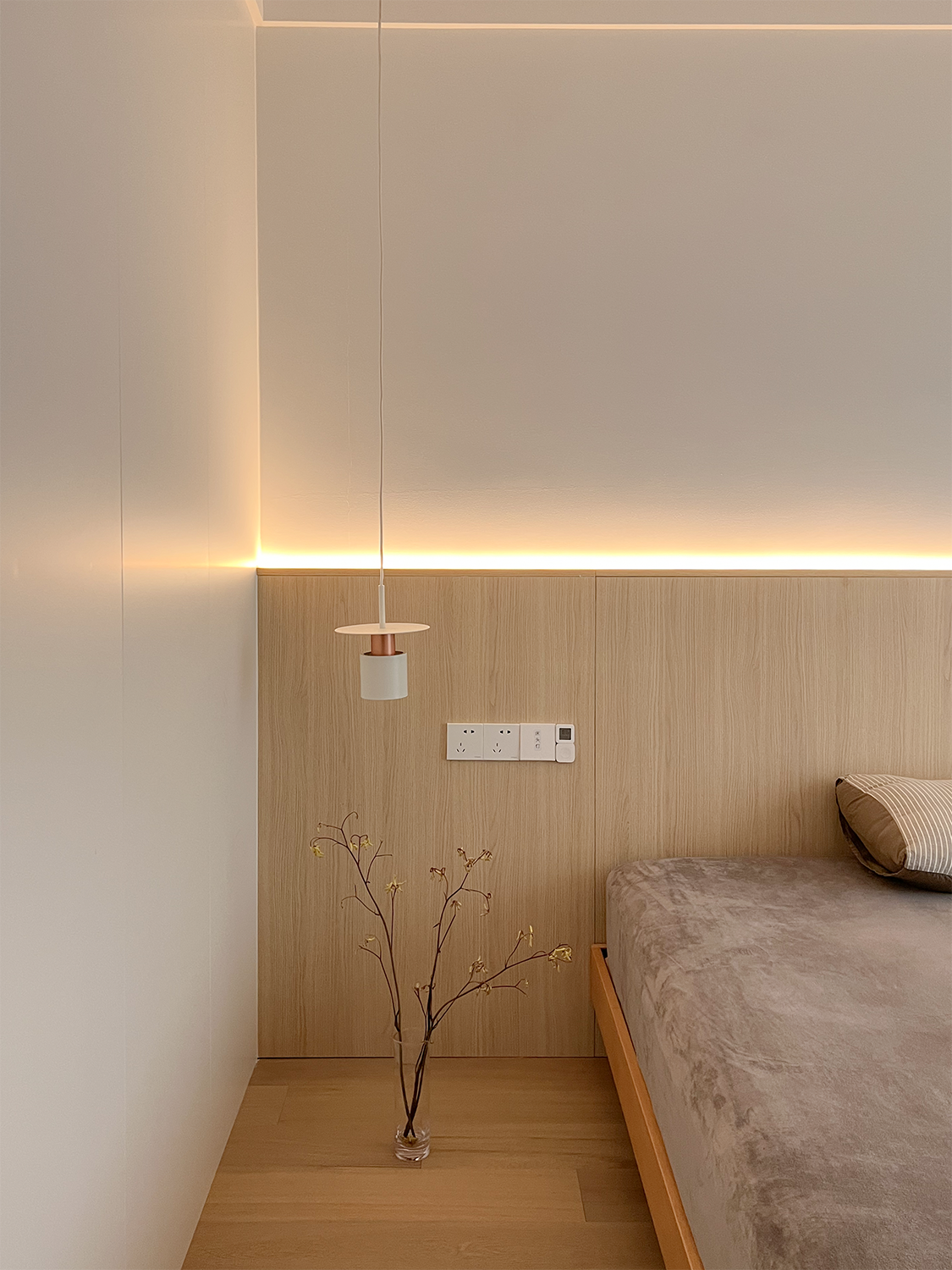 床头灯带效果图大全床头背景墙木饰面效果图床头墙面设计效果图木饰面