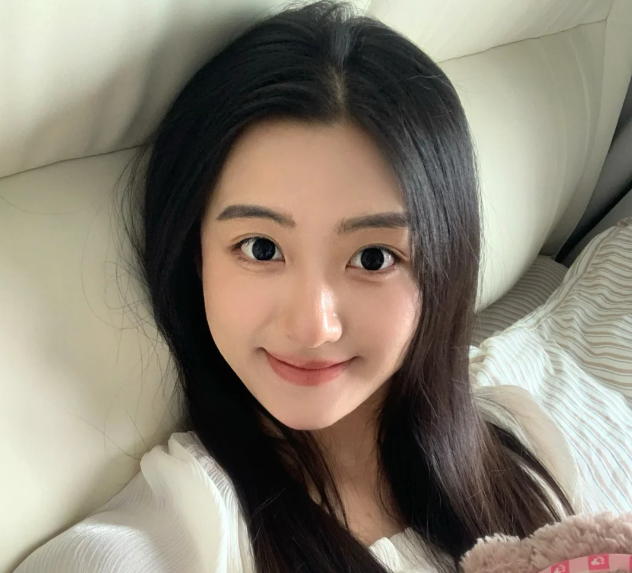 这款双层补水精华液真的是我的新宠,自从我开始