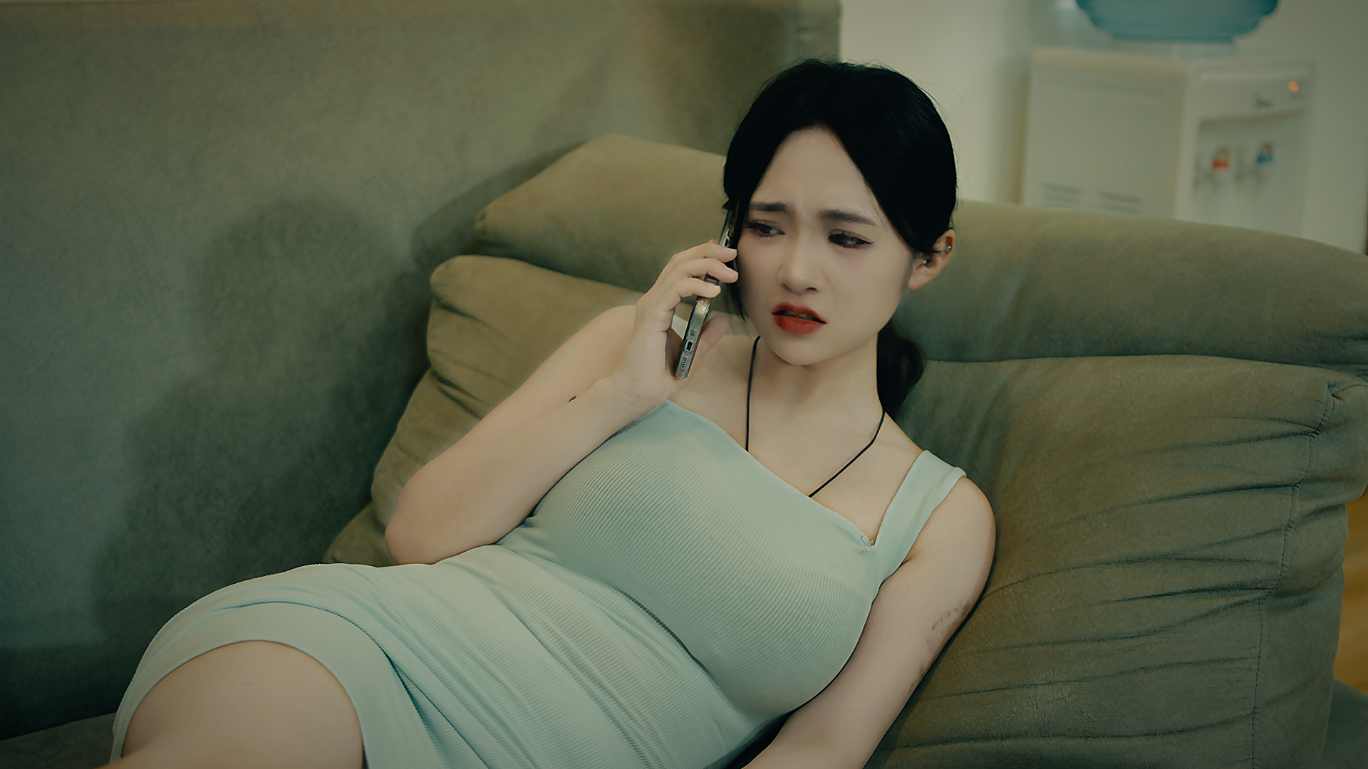 小哥在送外卖途中遭遇车祸,被拖行了两公里,最终不治身亡