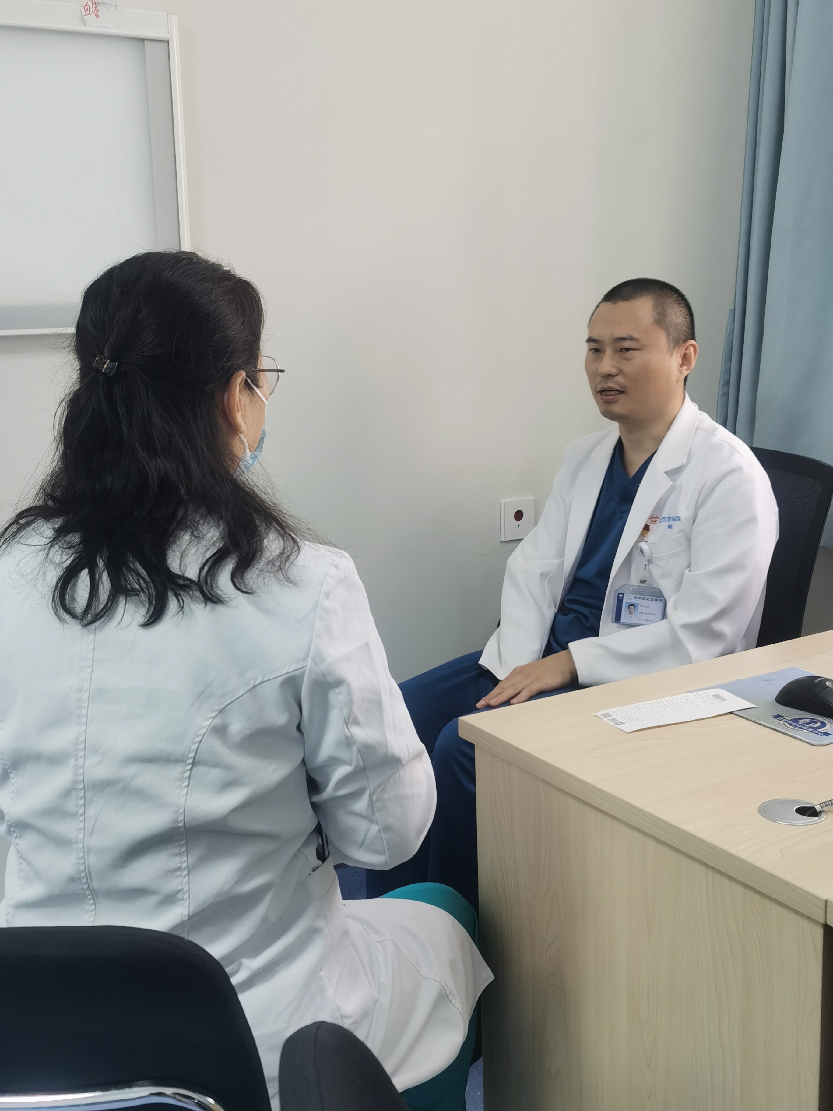 中国医学科学院肿瘤医院、全程陪同跑腿代帮挂号，认真服务每一位客户的简单介绍