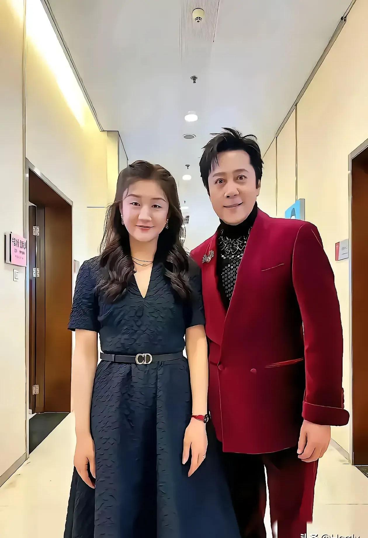 九零后歌坛小天后六十后乒乓宿将 一个是山东闺女一个北京老炮儿