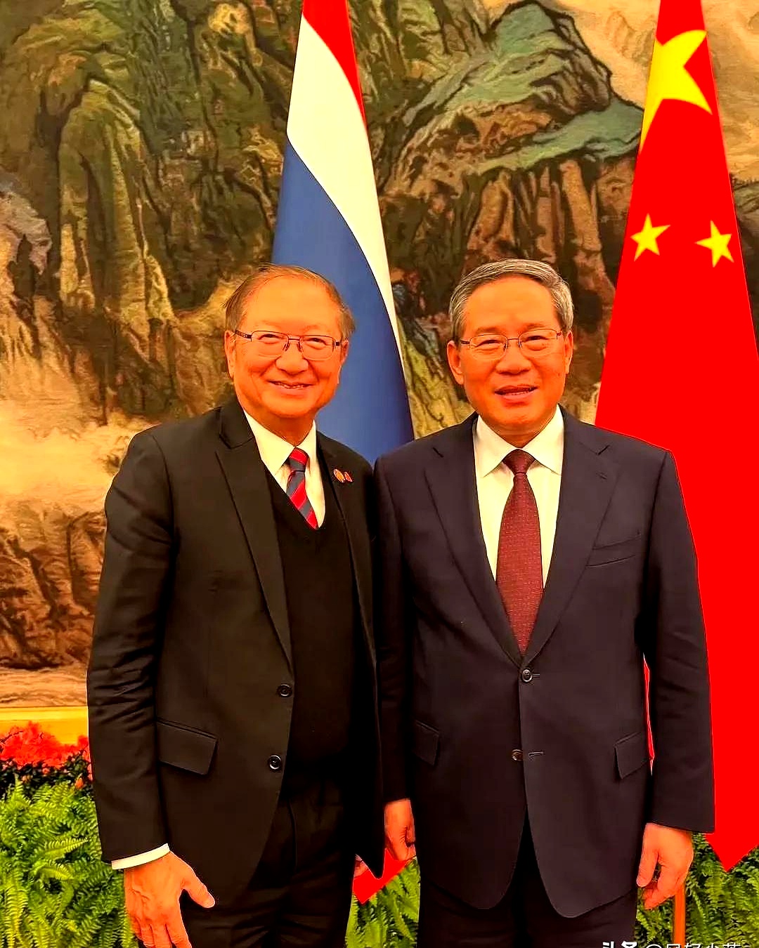 是总理也是一个邻家女孩泰国总理佩通坦访华结束回国
