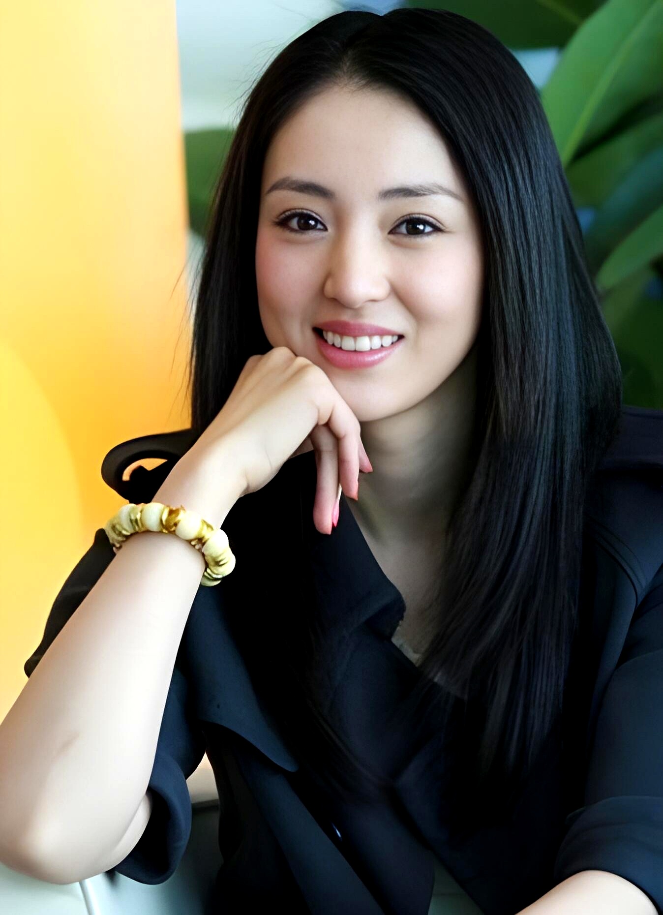 演员董璇一句"盼着酒窝赶紧住校,我就可以过我正常的生活了",瞬间将她