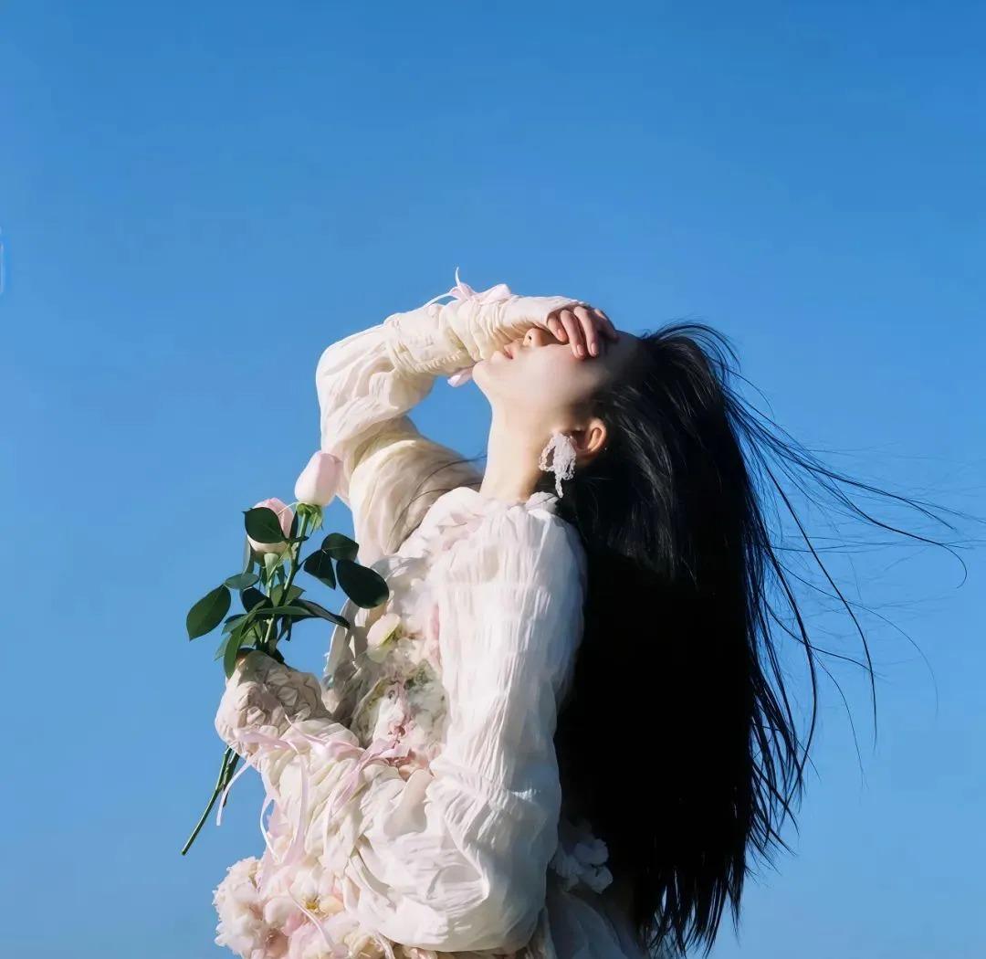 不亏待每一份热情,但也不讨好任何的雷匀患虻ヅ 头像女生专用头像 一