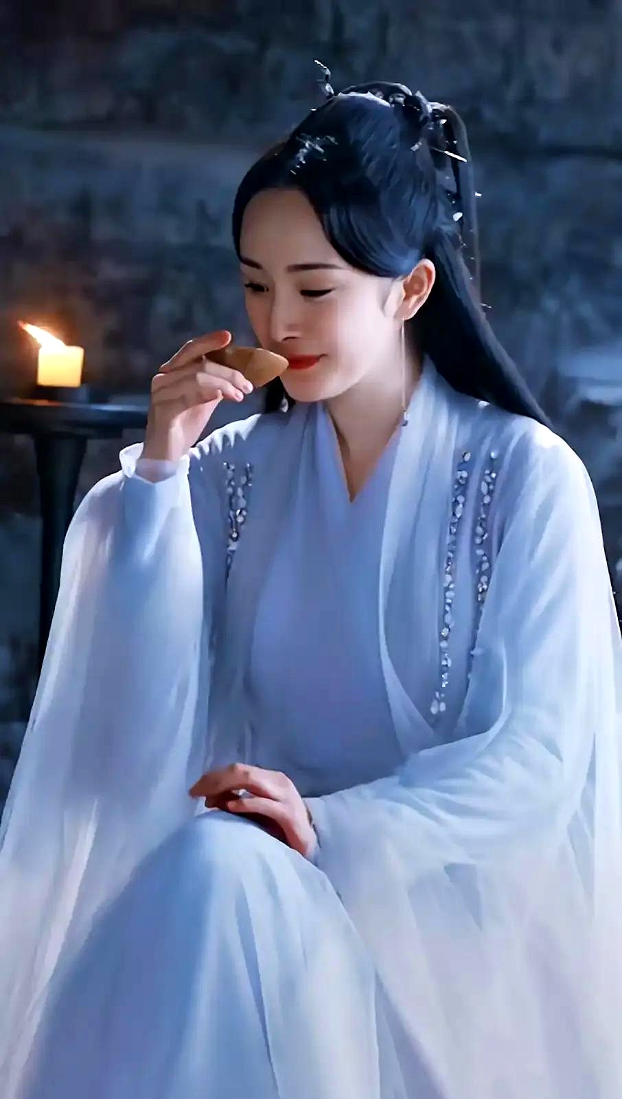 杨幂的《三生三世十里桃花》确实堪称古装剧标杆,白浅这个角色能成为