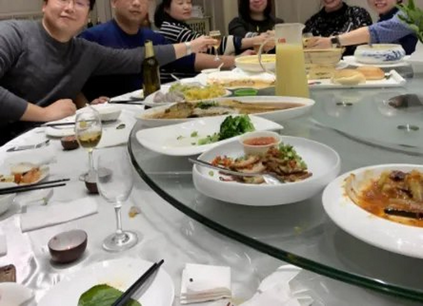 酒店饭局真实图片图片