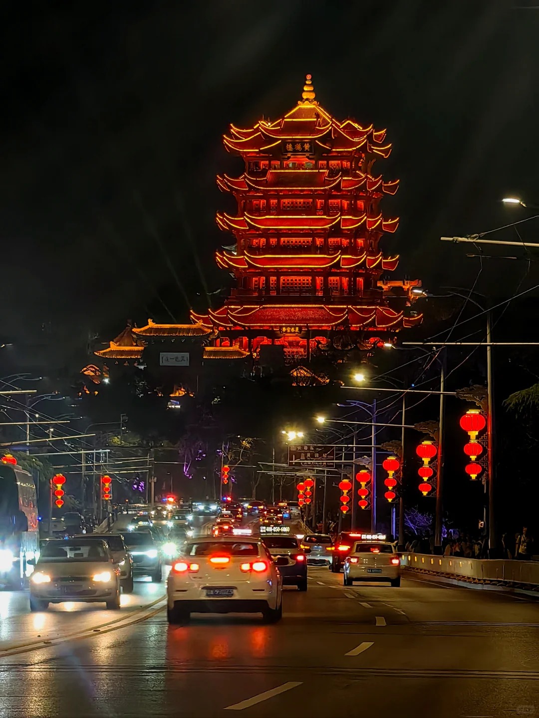 国庆假期,再一次和朋友来到了武汉这座魅力城市