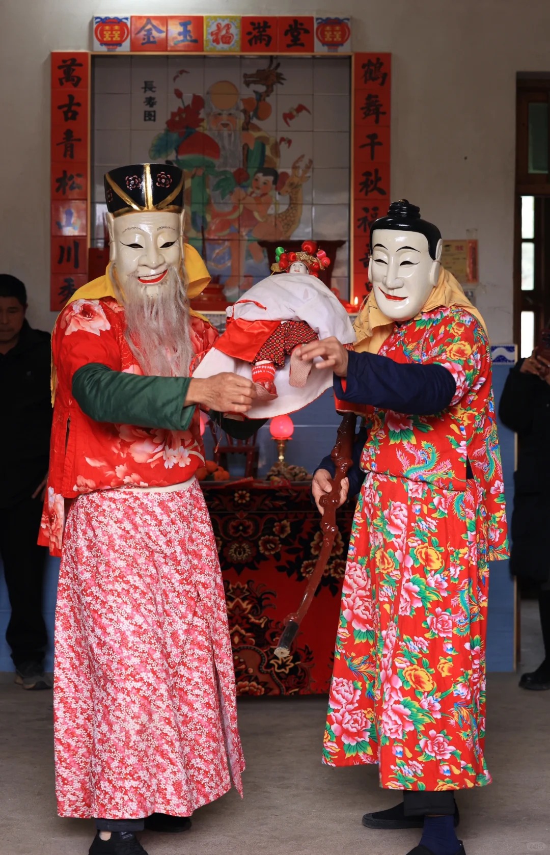 江西抚州市南丰县南丰跳傩有着中国古代民间舞蹈活化石的美称傩舞