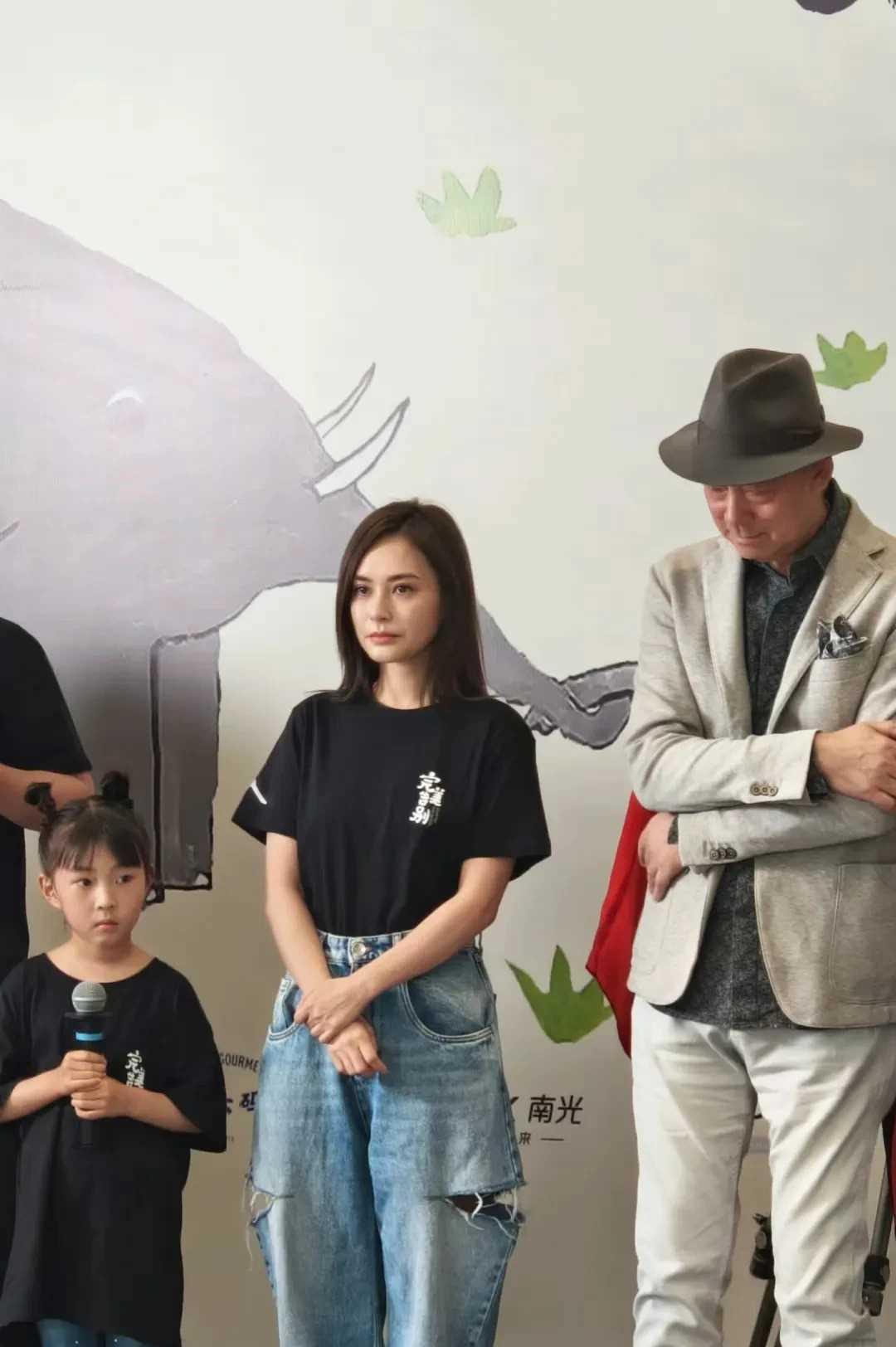 小时候未觉其独特,长大后却愈发欣赏其美貌.