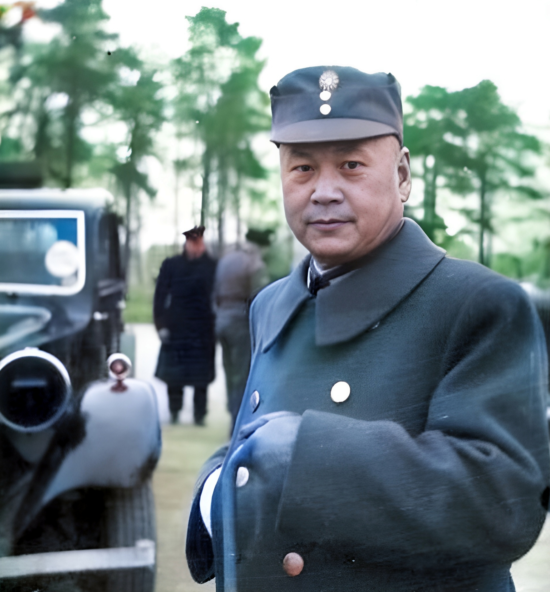 1944年2月杨杰将军率领军事代表团访问英国.他是世界级军事专家