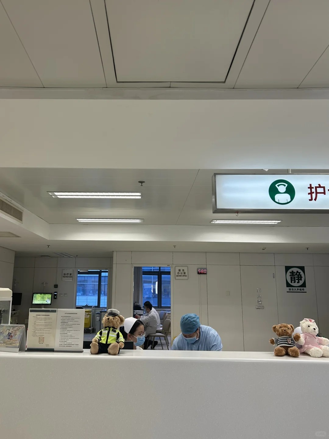 �׶�ҽ�ƴ�ѧ������̳ҽԺ����ǰ�����Һ�סԺ