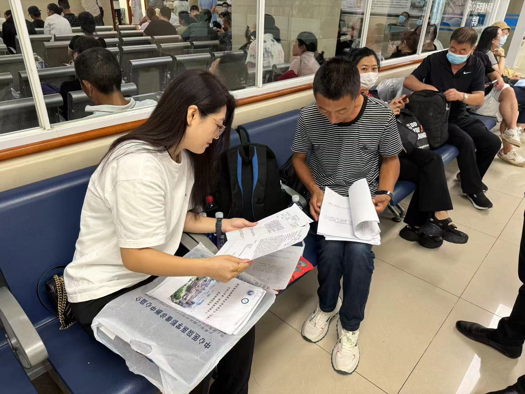 包含北京大学第六医院代问诊加陪诊挂号老人上下检查床搀扶，安全更周到的词条