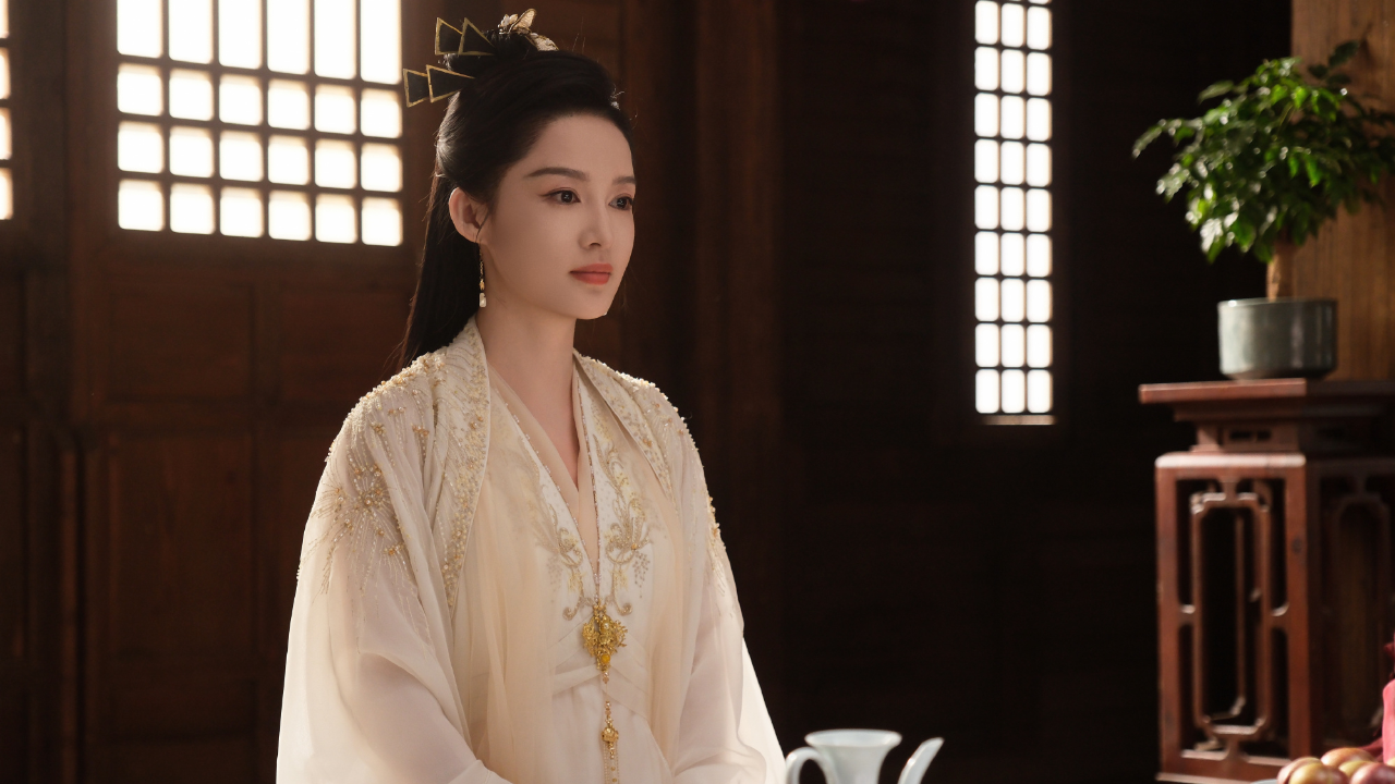 近日,国民初恋李沁的新剧《绾心记》路透照曝光,一时间全网沸腾