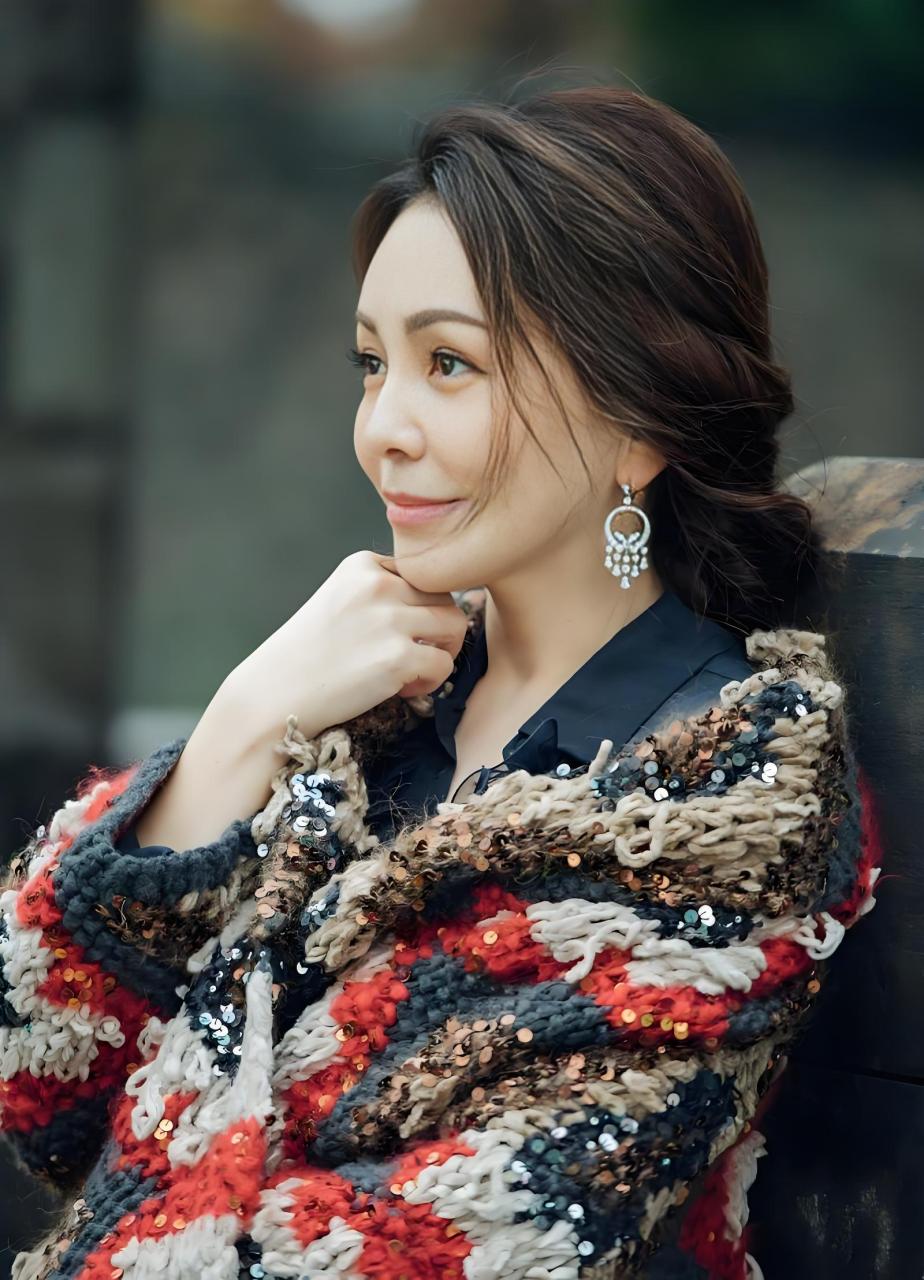 说到王琳,大家脑海里可能立刻浮现出那个霸气侧漏,怼天怼地的雪姨