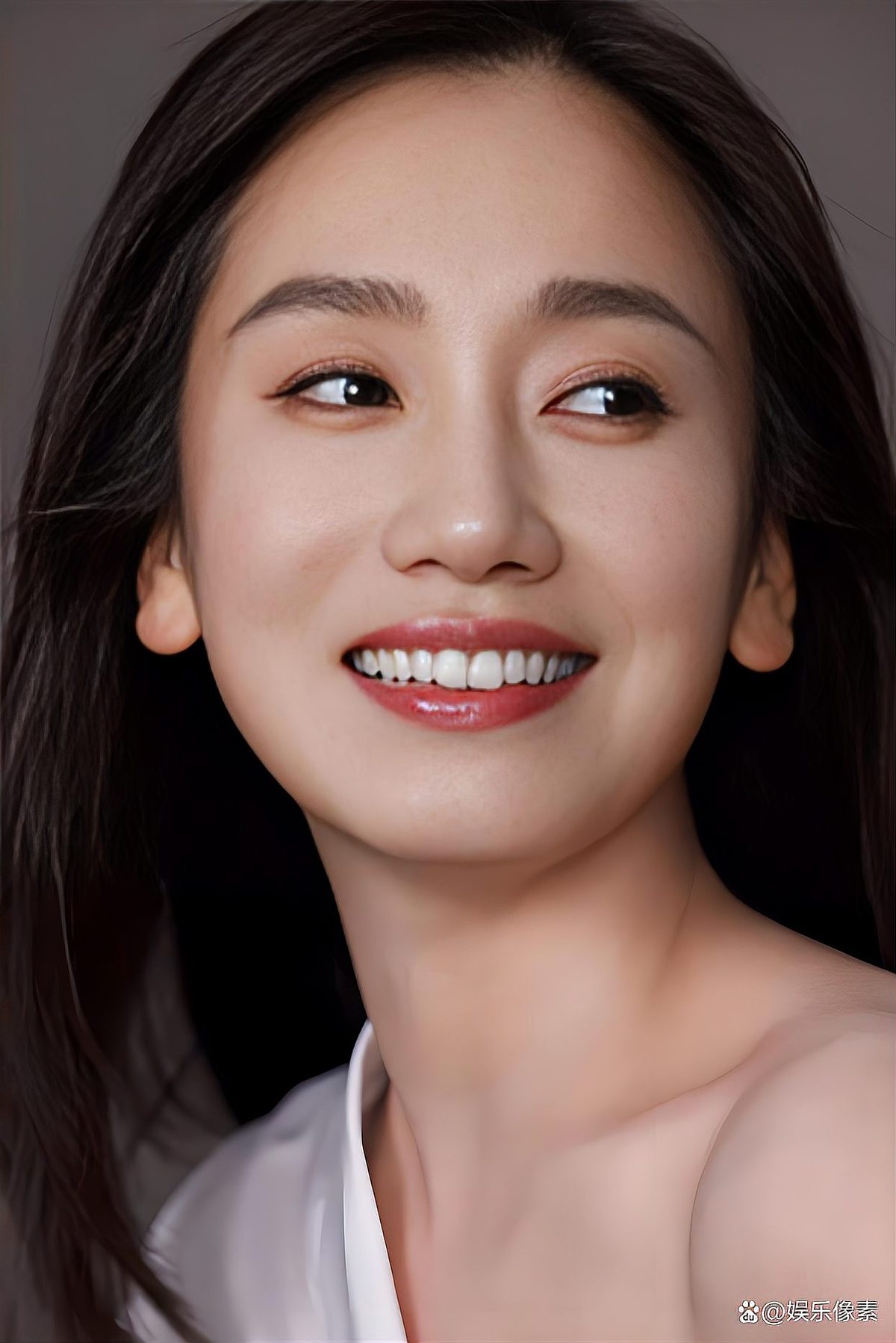 18年配角无人识 20秒演技封神 董晴用实力打破娱乐圈魔咒