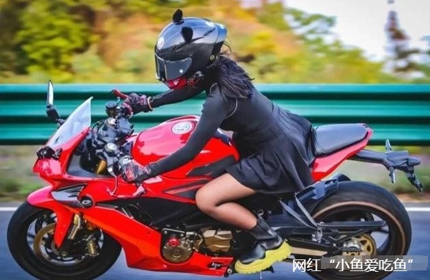 动态连更挑战# #今年已有多名机车网红因车祸去世# ,盘点近年来车祸