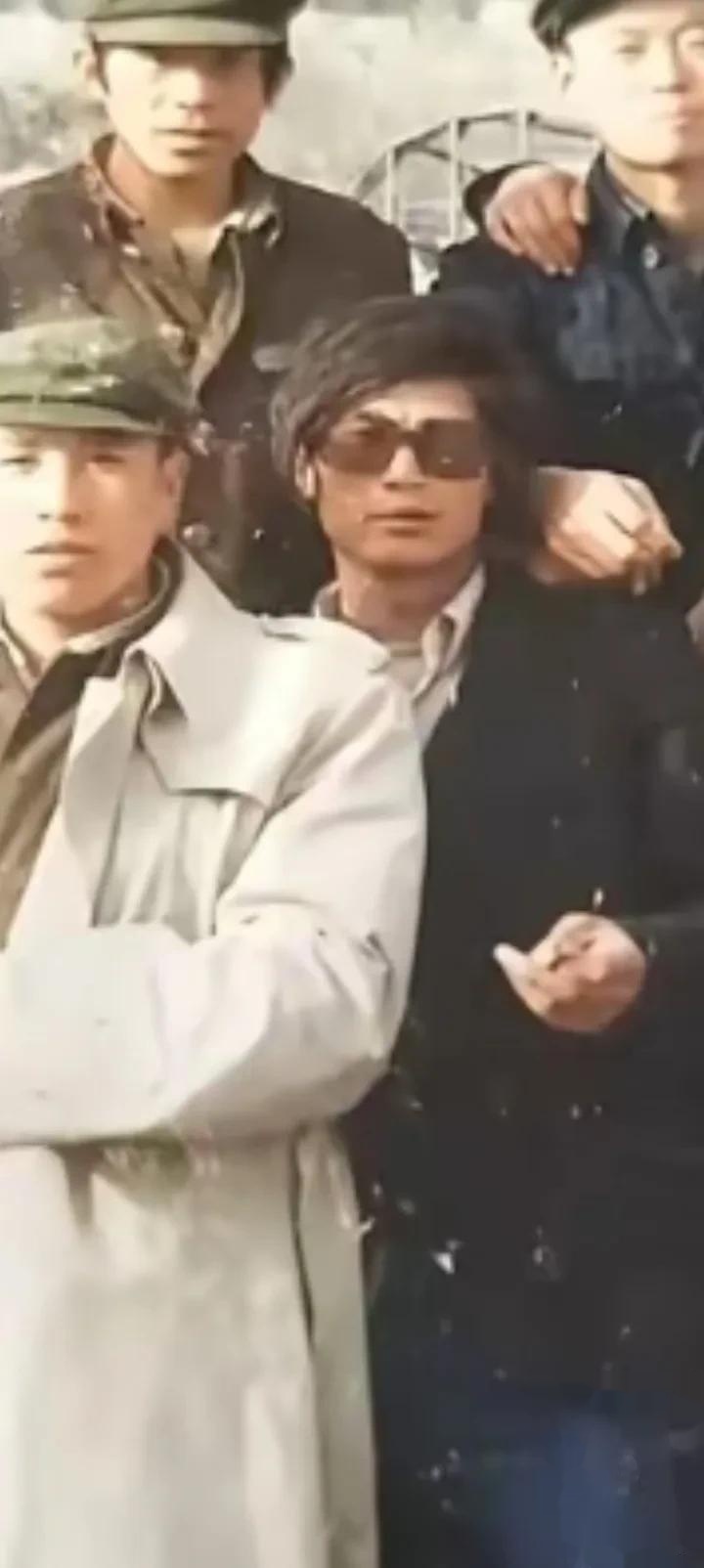 顾乡这地儿,卧虎藏龙.霍灿荣?小角色.比他狠的,多着呢