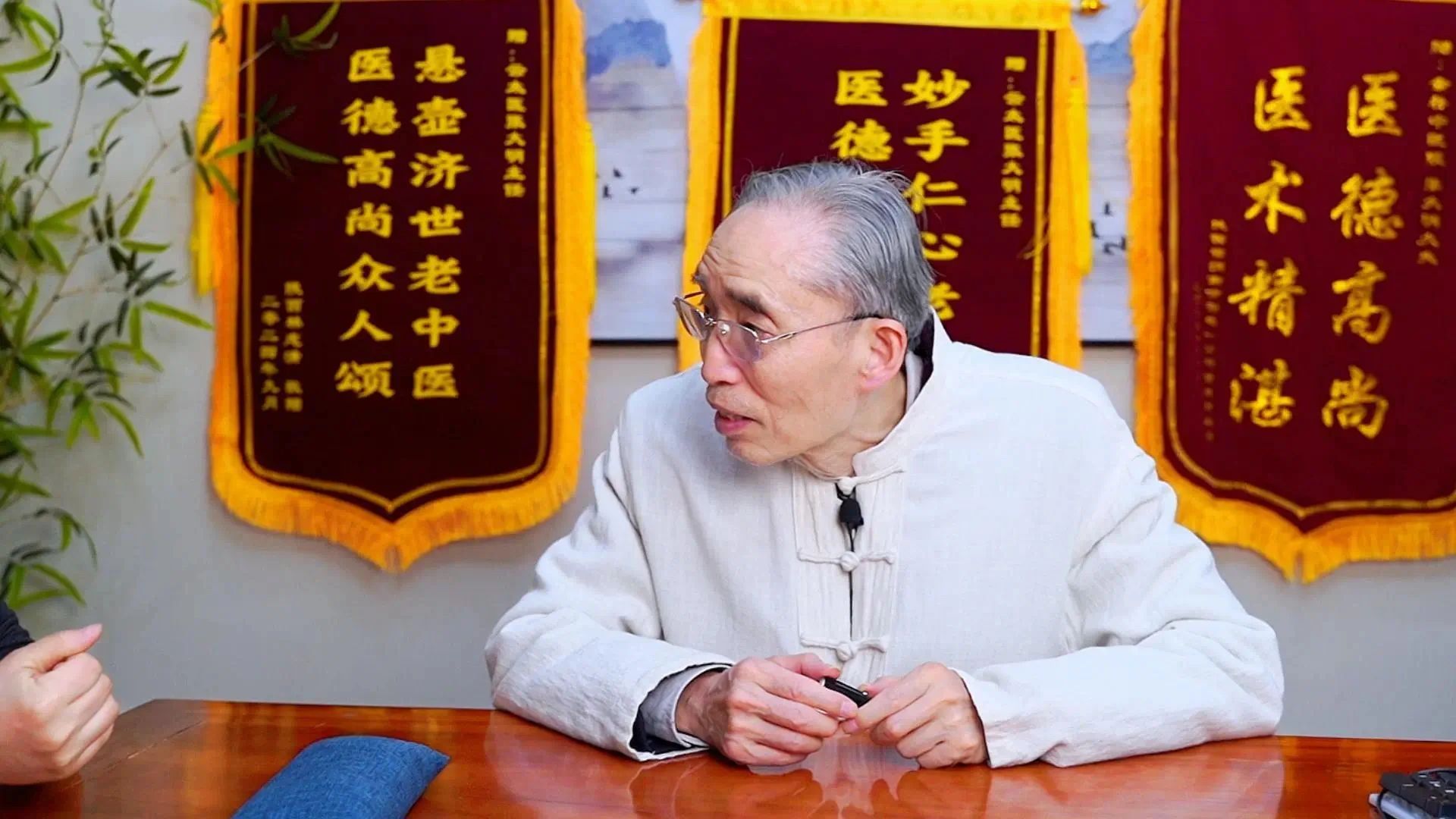 那天中午看诊患者比较多,结束时已经两点多,我便打算