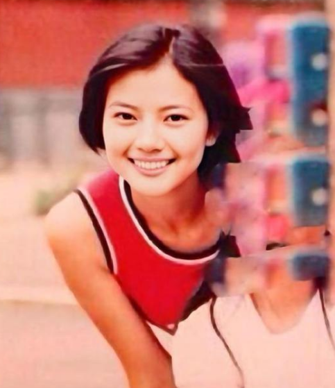 高圆圆高中旧照惊艳曝光,班主任爆料追求者众多,高圆圆,这个名字一直