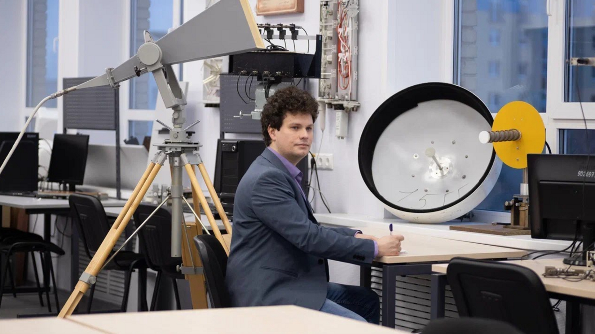 **俄罗斯科学家开发出抗辐射新材料,电磁干扰降低万倍**