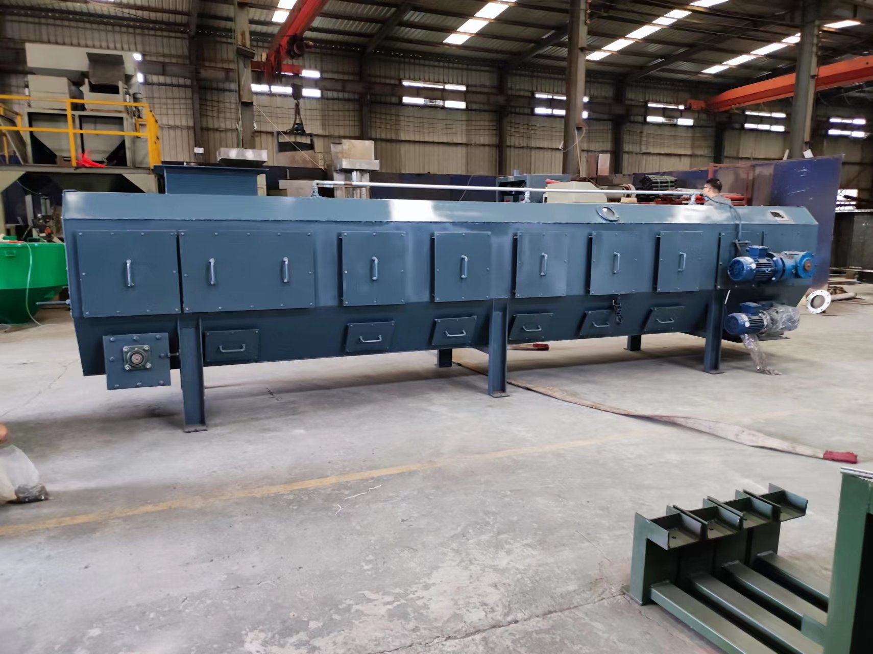 称重定量给煤机作为现代燃煤发电系统的核心输送设备,其技术先进性